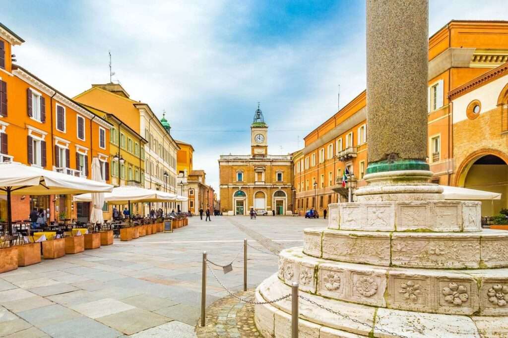 Ravenna Piazza in Bologna.